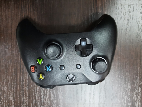 Игровая консоль Xbox ONE X 1TB (б/у)+ 12 игр