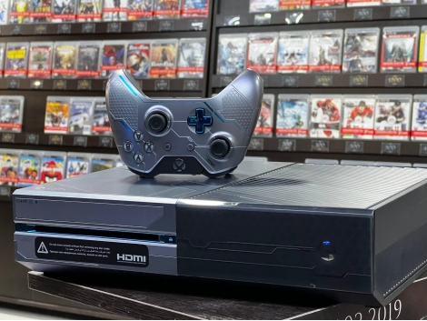 Игровая консоль Xbox ONE Halo 5 Limited Edition 1TB (б/у)