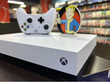 Игровая консоль Xbox ONE X 1TB Белый (б/у)