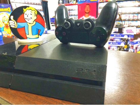 Игровая консоль Sony Playstation 4 750GB (б/у)